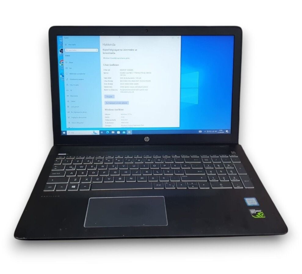 2. EL HP 15-CB008NT INTEL i7-7700HQ / 8GB / 512GB SSD+ 1TB HDD/ GTX 1050 4GB